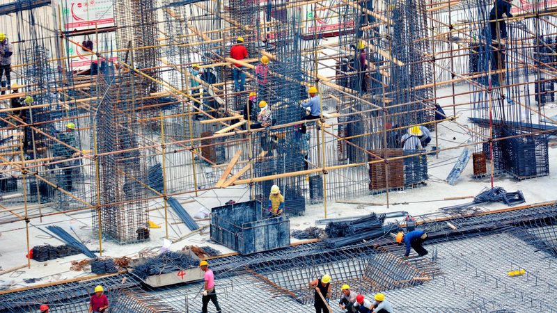 道路土建工程分包价格背后的考量因素